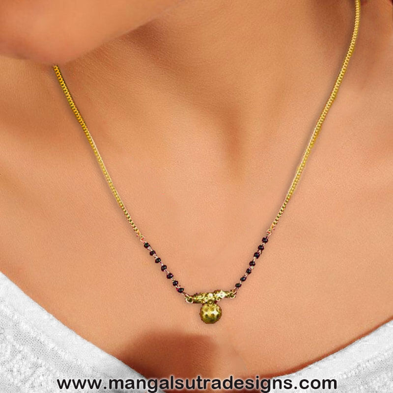 Small mangalsutra hot sale design latest